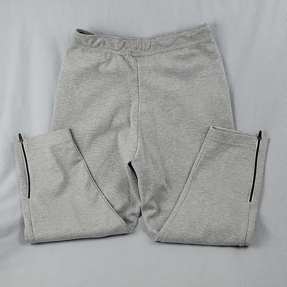 NEW Nike crop sweatpants! - Picture 13 of 13